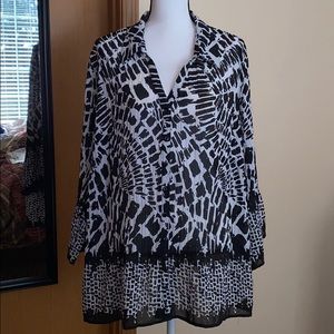 Wide sleeve chiffon pleated button up